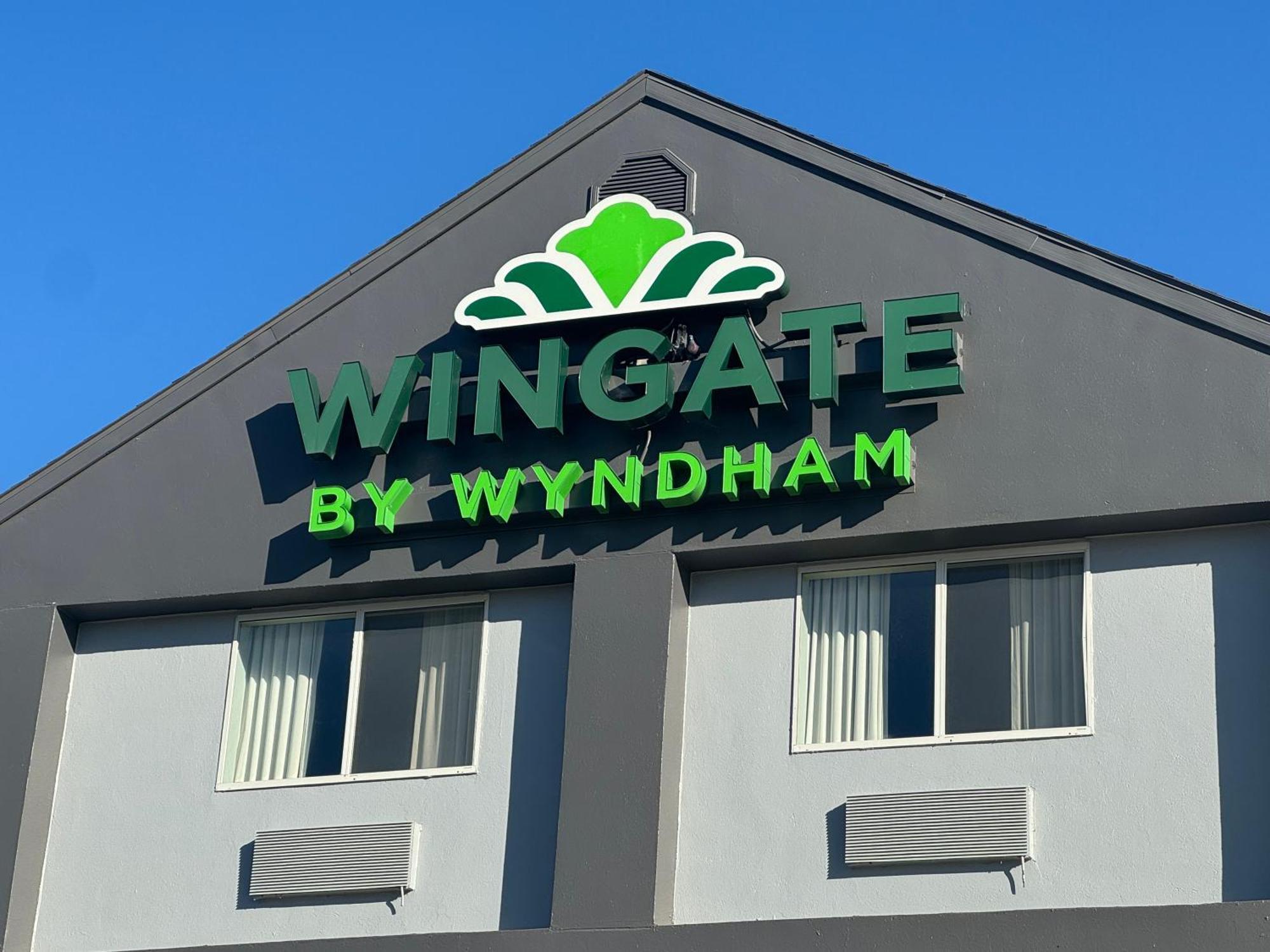 Wingate By Wyndham Sioux Stadt Exterior foto